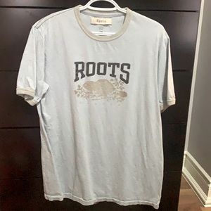Light blue roots t shirt. Size medium